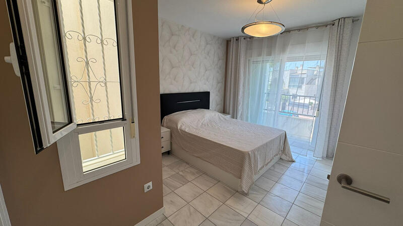 2 Schlafzimmer Stadthaus zu verkaufen