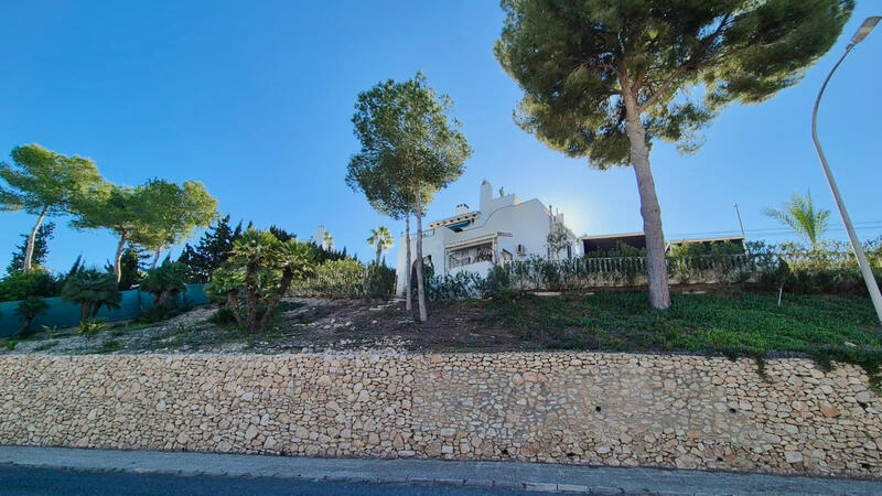 4 Schlafzimmer Villa zu verkaufen in Villamartin, Alicante