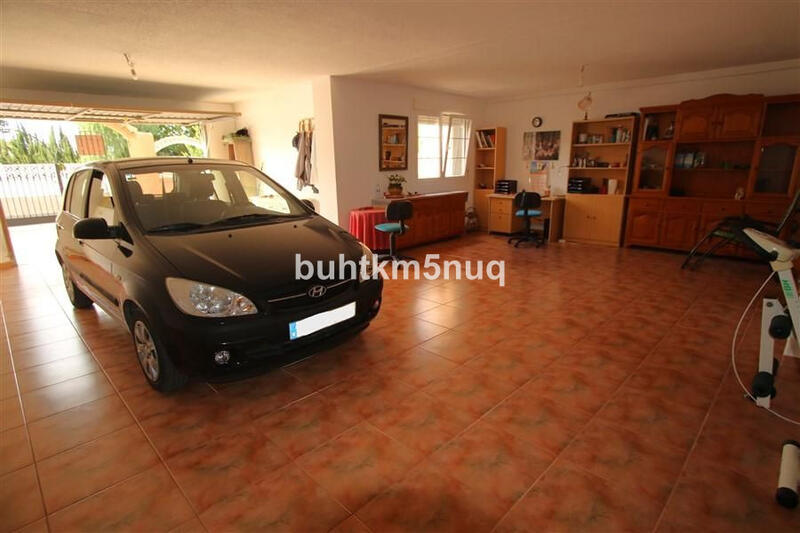 5 bedroom Villa for sale