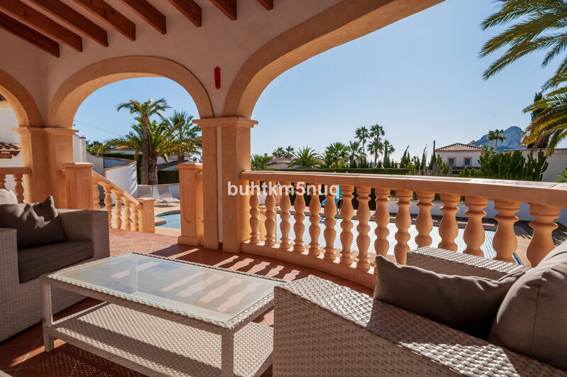 4 спальная комната вилла продается в Calpe, Alicante