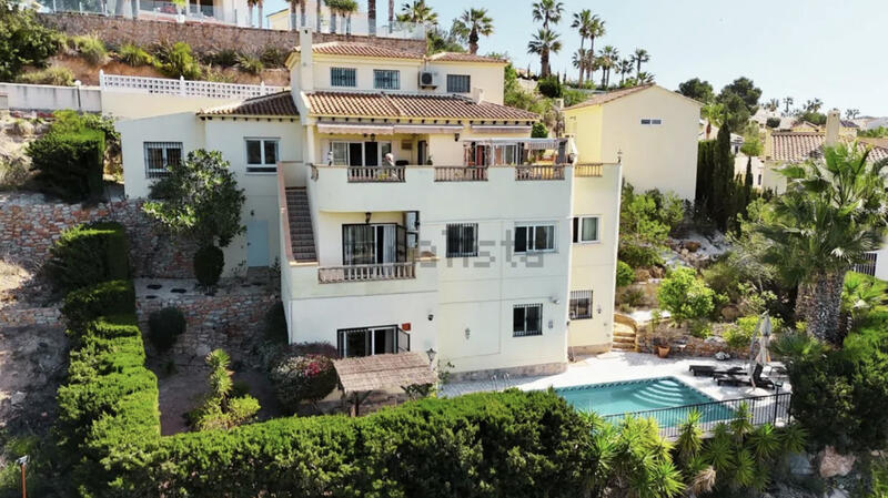 5 soverom Villa til salgs i Villamartin, Alicante