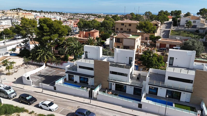 2 soveværelse Villa til salg i Villamartin, Alicante