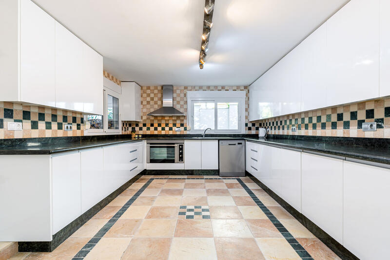 7 Cuarto Villa en venta