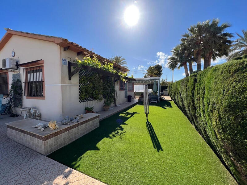 3 bedroom Villa for sale in Cabo Roig, Alicante