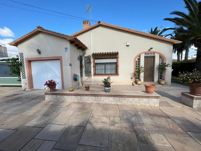 3 bedroom Villa for sale in Cabo Roig, Alicante