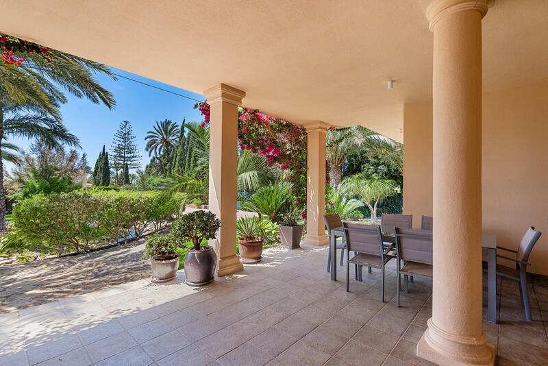 5 bedroom Villa for sale