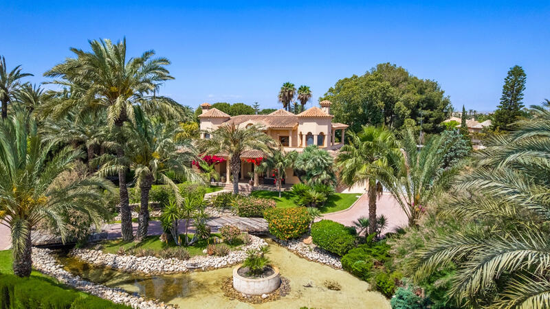 5 bedroom Villa for sale
