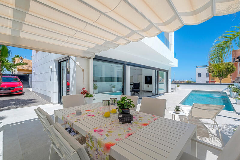 4 slaapkamer Villa Te koop