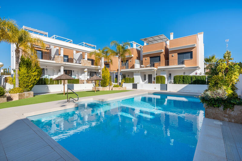 Gezinswoning Te koop in Ciudad Quesada, Alicante