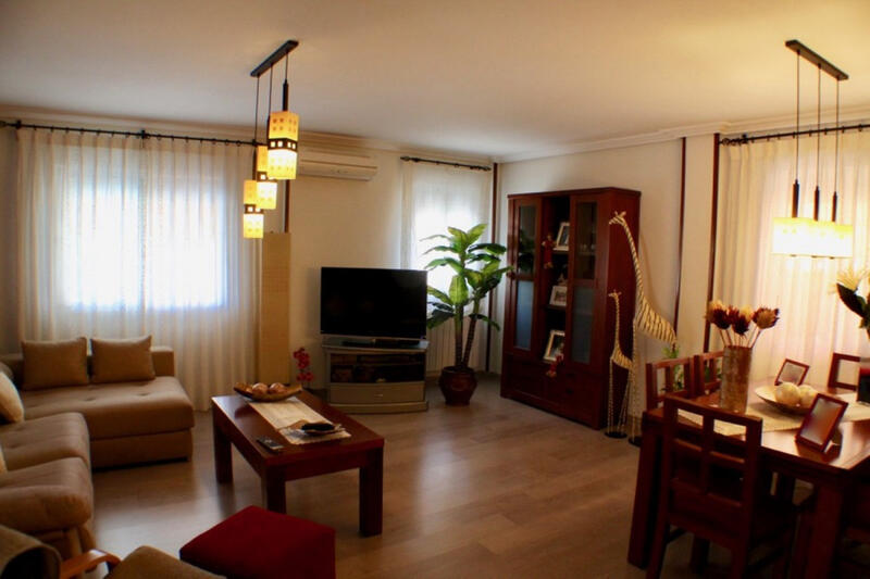 4 bedroom Villa for sale in La Nucia, Alicante