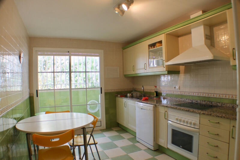 4 Cuarto Villa en venta