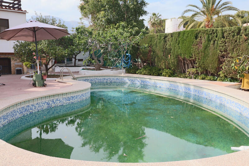 6 Schlafzimmer Villa zu verkaufen in La Nucia, Alicante