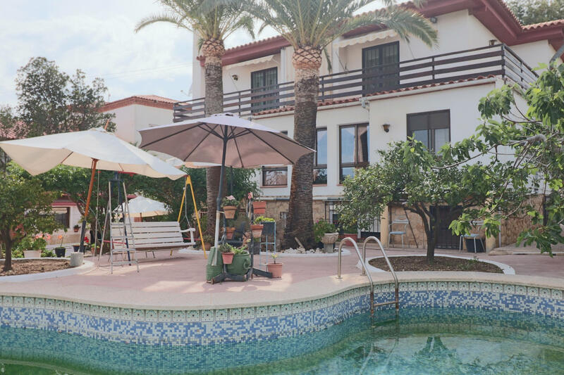 6 Schlafzimmer Villa zu verkaufen in La Nucia, Alicante