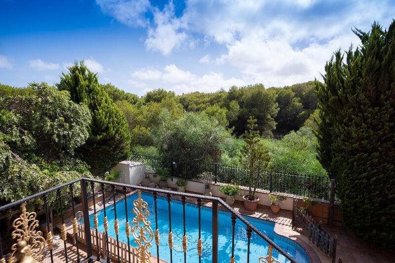 7 Schlafzimmer Villa zu verkaufen in Campoamor, Alicante