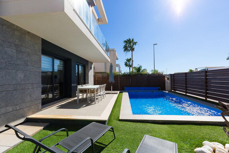 3 sovrum Villa till salu i Vistabella Golf, Alicante
