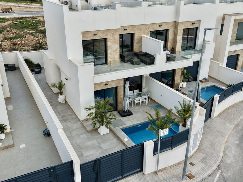 3 Schlafzimmer Villa zu verkaufen in Los Montesinos, Alicante