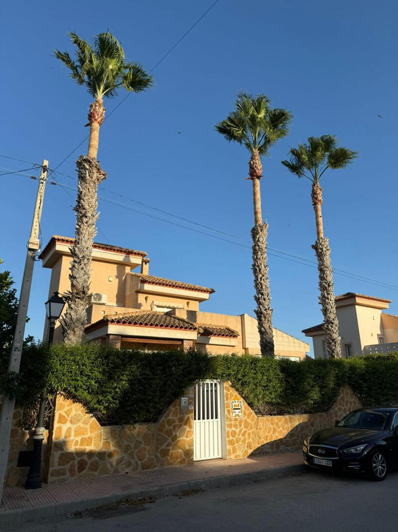3 bedroom Villa for sale