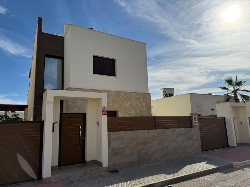 3 chambre Villa à vendre dans Los Montesinos, Alicante