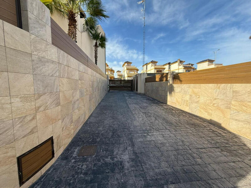 3 chambre Villa à vendre dans Los Montesinos, Alicante