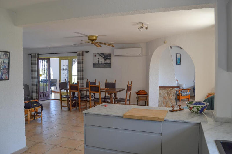 6 Schlafzimmer Villa zu verkaufen in Pedreguer, Alicante