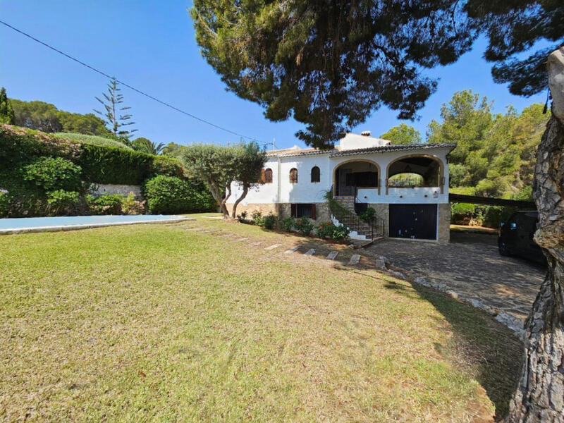6 bedroom Villa for sale in Javea, Alicante