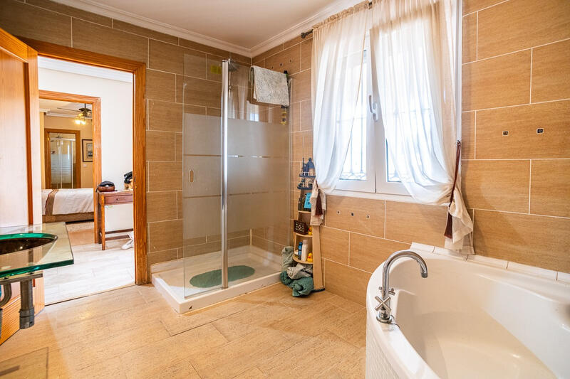 6 chambre Villa à vendre
