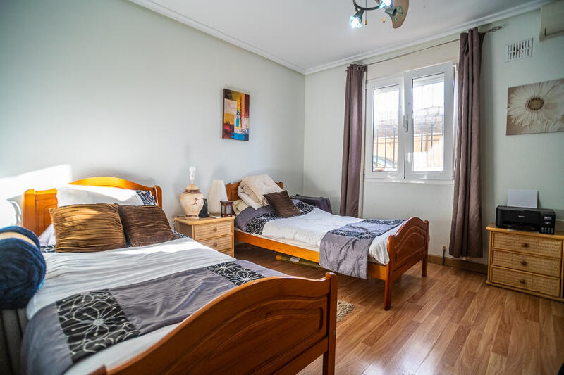 6 chambre Villa à vendre