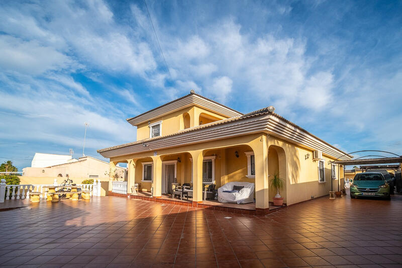 6 chambre Villa à vendre