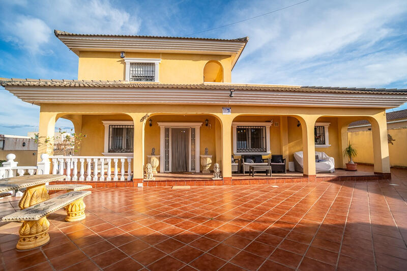 6 chambre Villa à vendre