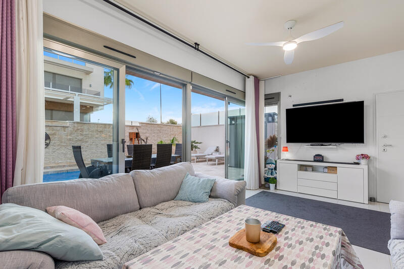 3 soverom Villa til salgs i Villamartin, Alicante