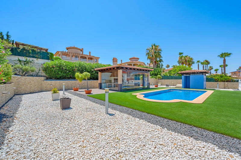 4 soveværelse Villa til salg i Algorfa, Alicante
