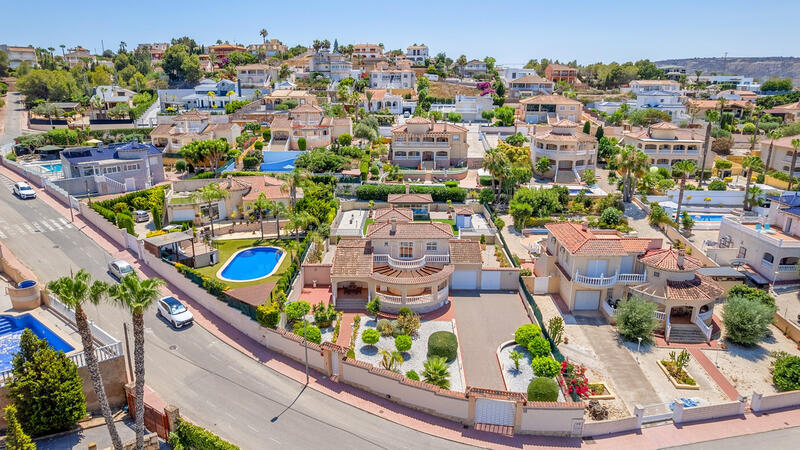 4 soveværelse Villa til salg i Algorfa, Alicante