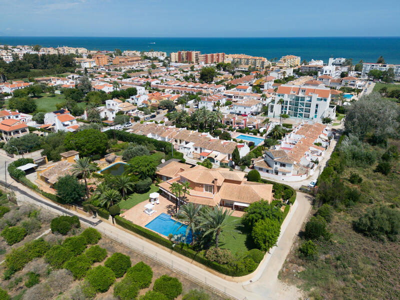 7 soveværelse Villa til salg i Denia, Alicante