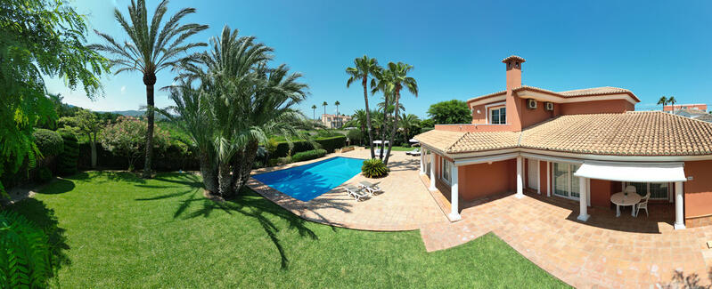 7 soveværelse Villa til salg i Denia, Alicante