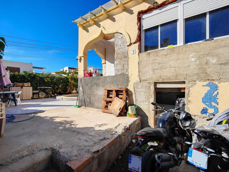 4 Cuarto Villa en venta