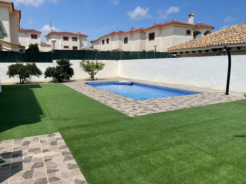 5 bedroom Villa for sale