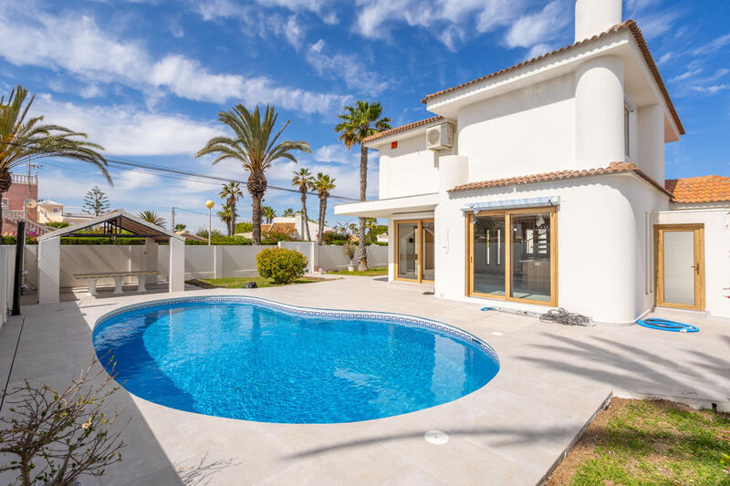 Villa à vendre dans Cabo Roig, Alicante