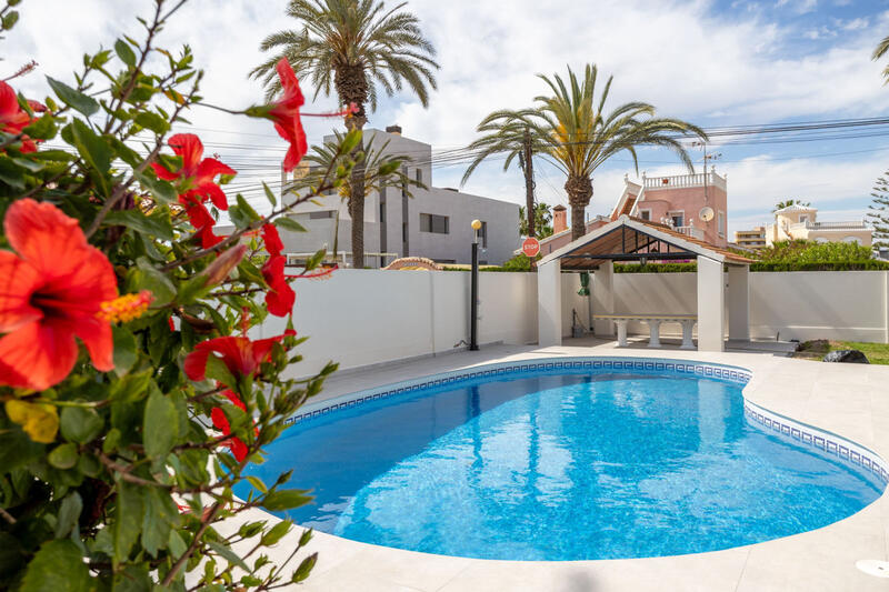 3 Cuarto Villa en venta en Cabo Roig, Alicante