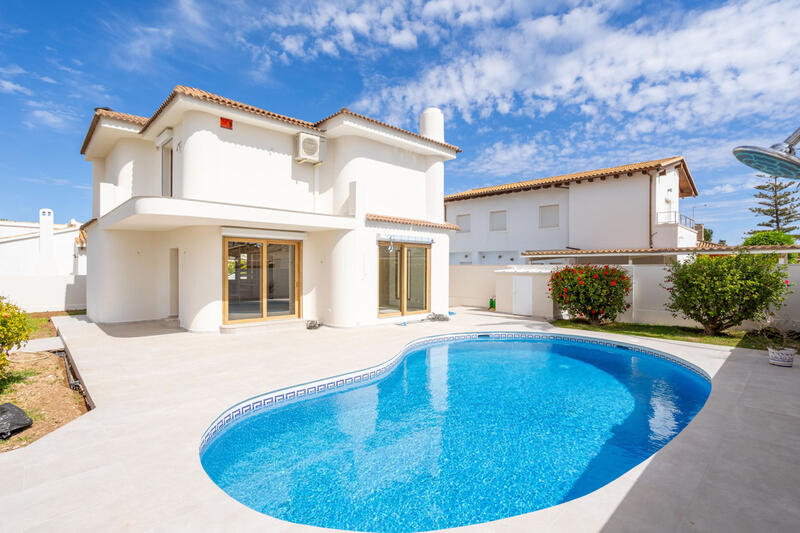 3 Cuarto Villa en venta en Cabo Roig, Alicante
