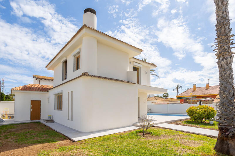 3 Cuarto Villa en venta en Cabo Roig, Alicante