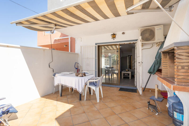 2 Cuarto Adosado en venta en Torrevieja, Alicante