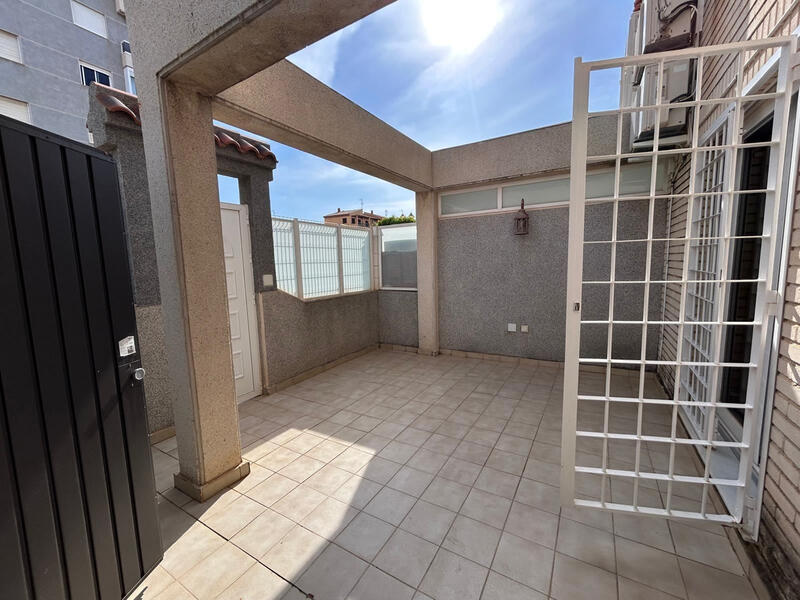 3 Schlafzimmer Stadthaus zu verkaufen in Torrevieja, Alicante