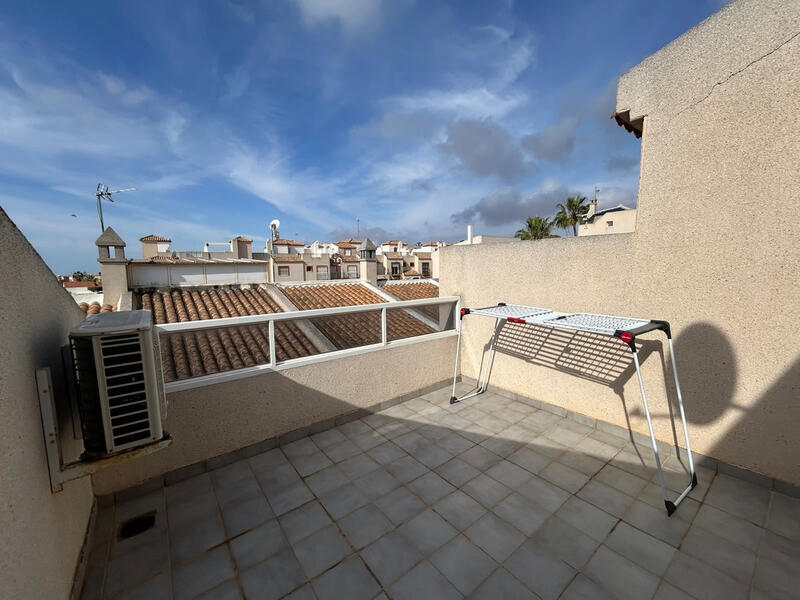 3 bedroom Townhouse for sale