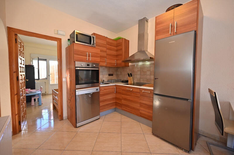 2 slaapkamer Gezinswoning Te koop