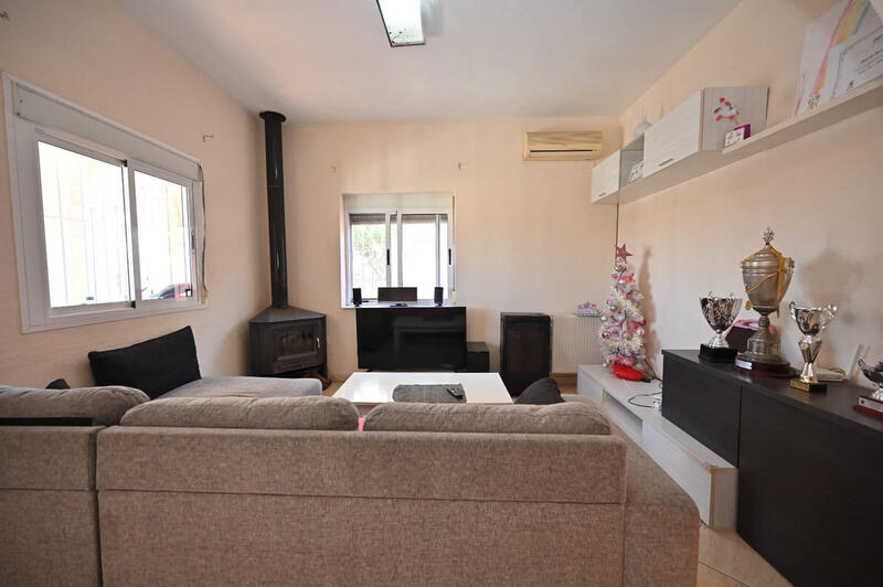 2 slaapkamer Gezinswoning Te koop