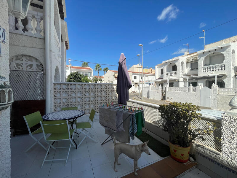 2 Schlafzimmer Stadthaus zu verkaufen in Mil Palmeras, Alicante