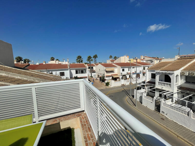 2 Schlafzimmer Stadthaus zu verkaufen in Mil Palmeras, Alicante