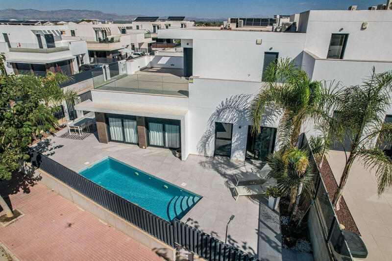 3 soveværelse Villa til salg i San Fulgencio, Alicante