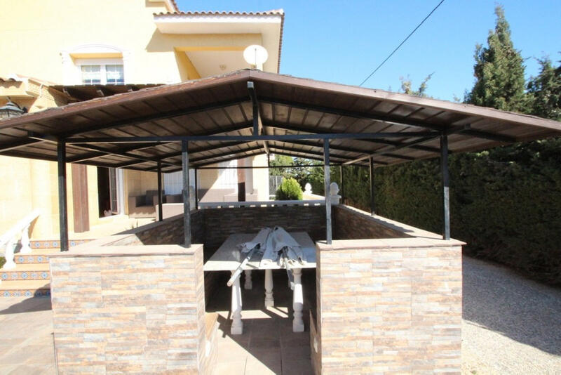 5 Schlafzimmer Villa zu verkaufen in Cabo Roig, Alicante