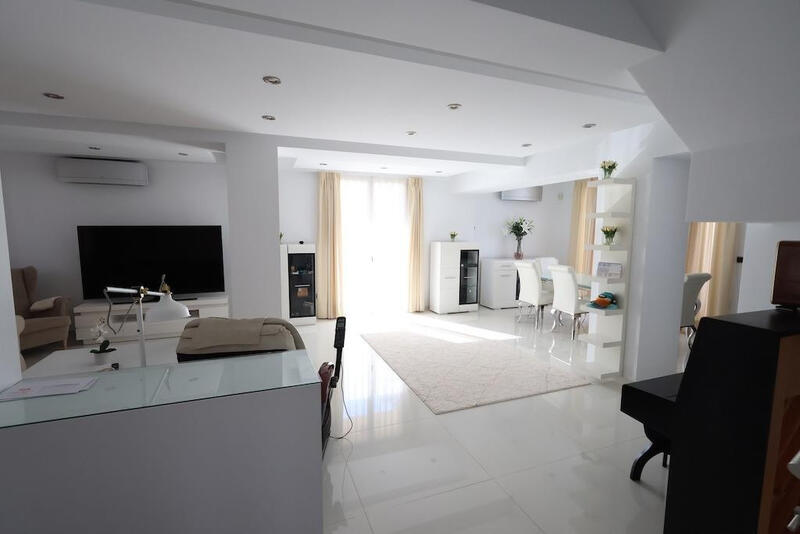 4 Schlafzimmer Villa zu verkaufen